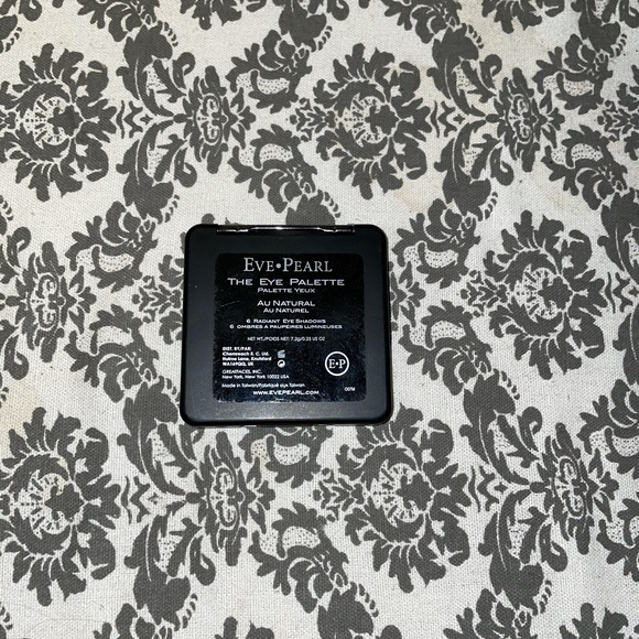 Eve Pearl Au Natural Eye Palette 🎨 - Picture 3 of 3